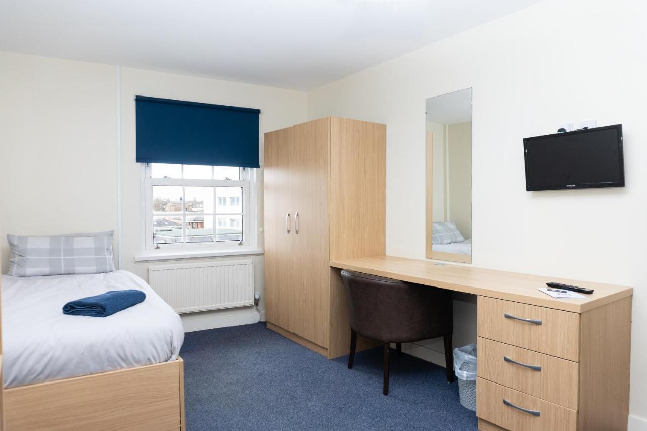 Spa Court Cheltenham Extérieur photo